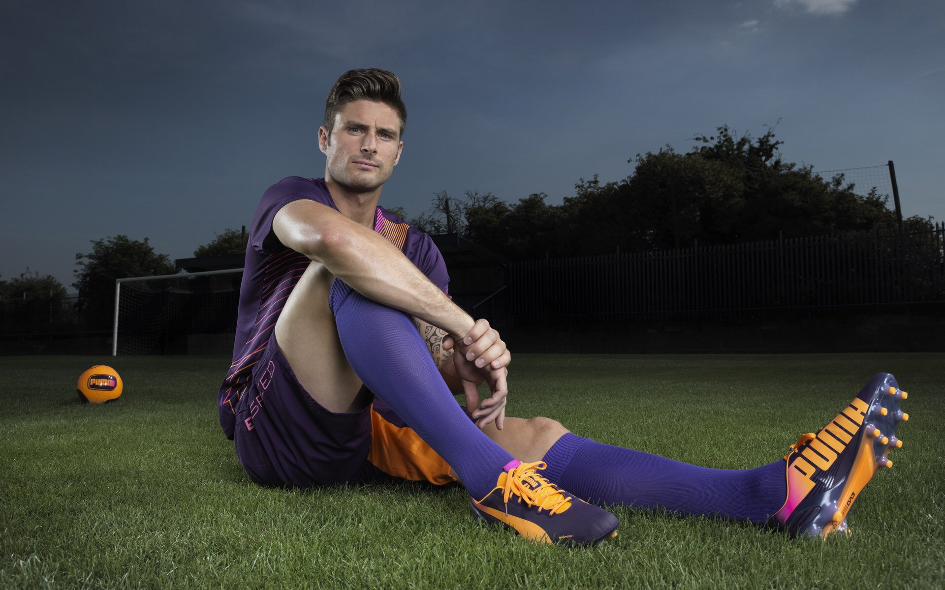 球迷的全球狂欢夜：欧冠赛场的美丽风景线，欧冠全明星赛